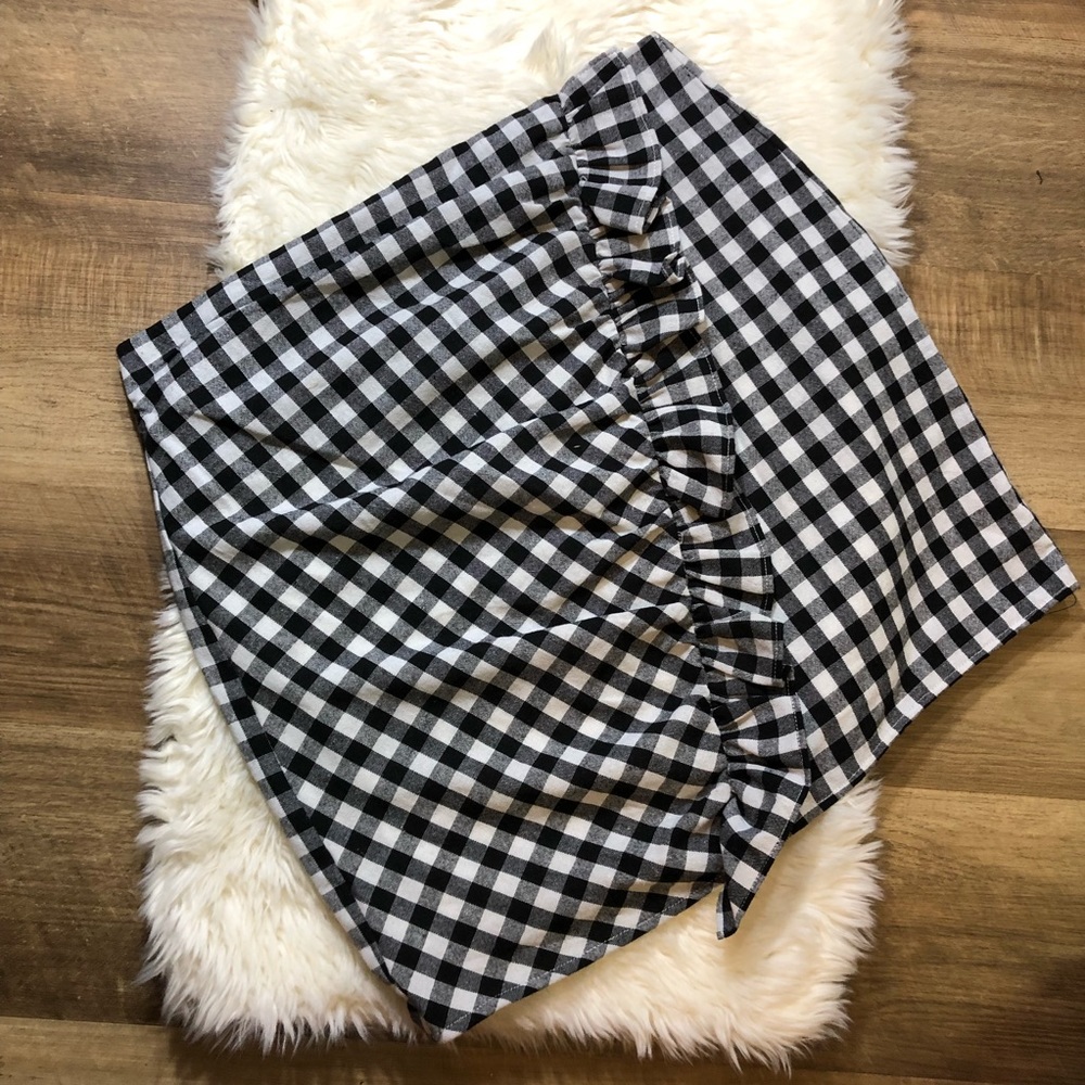 Women’s plaid skirt